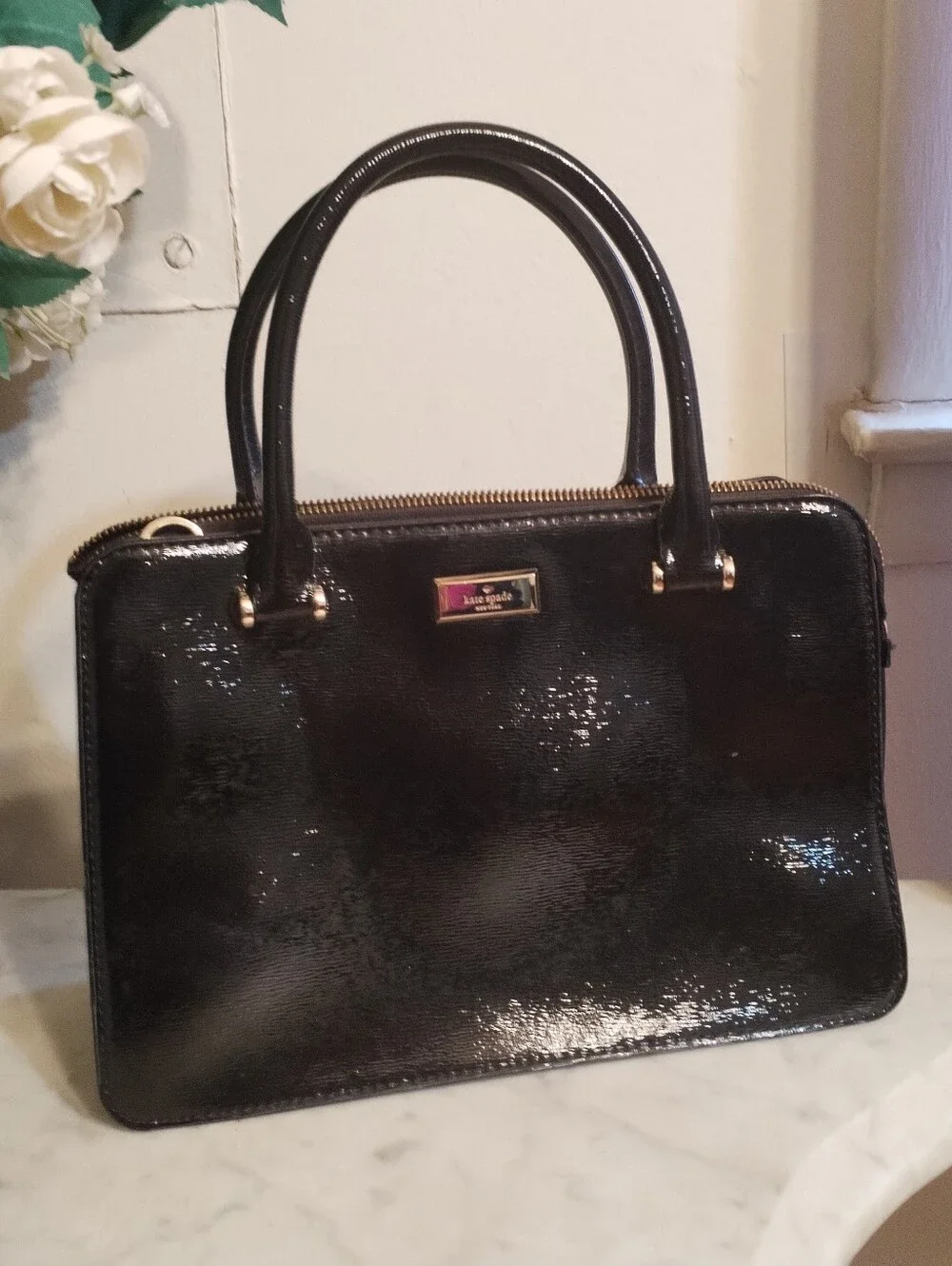 Kate Spade black patent crossbody top handle bag missing Long Strap